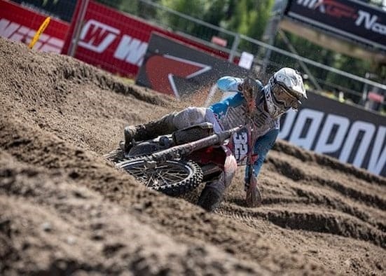 Bersaing Kompetitif dengan Crosser Dunia di MXGP Sumbawa