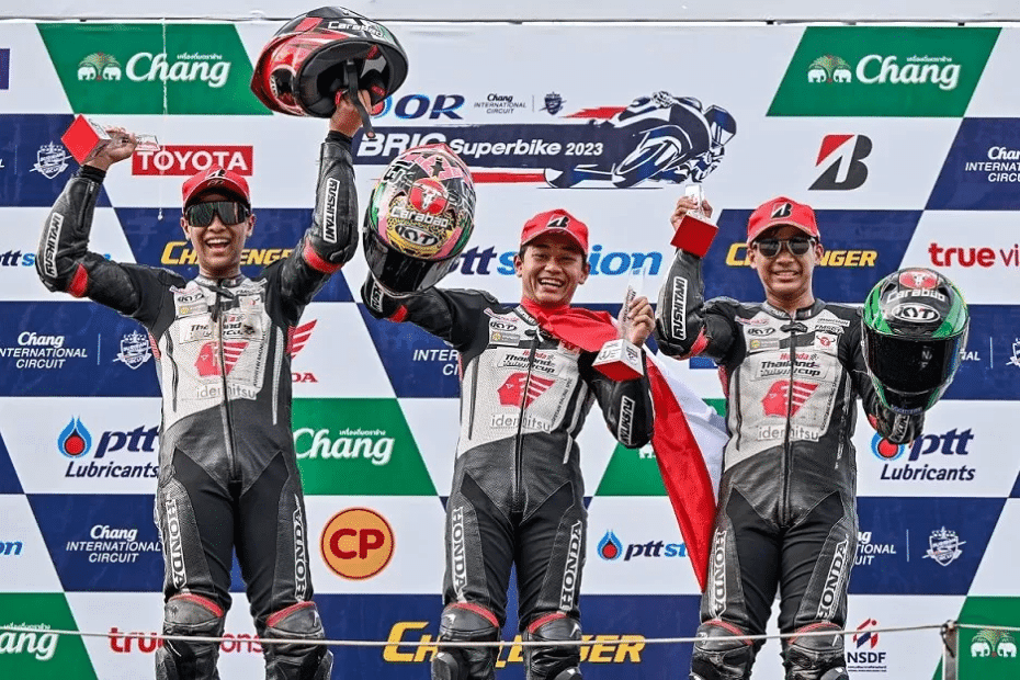 Pebalap Astra Honda, Bikin Merah Putih Berkibar di Thailand